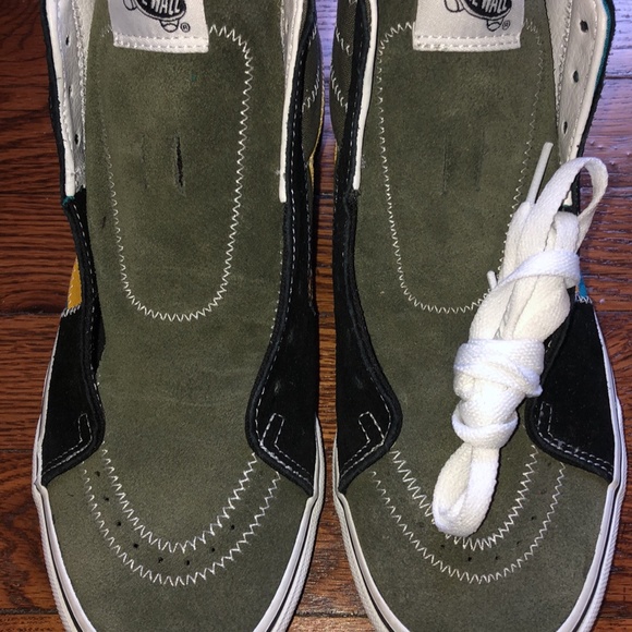 Vans High Top Sneaker M7.5/W9 - Picture 4 of 6